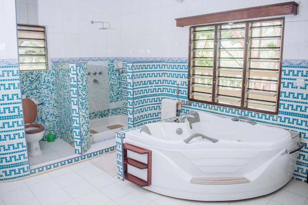 Kijani Cottages Diani Diani Beach Eksteriør billede